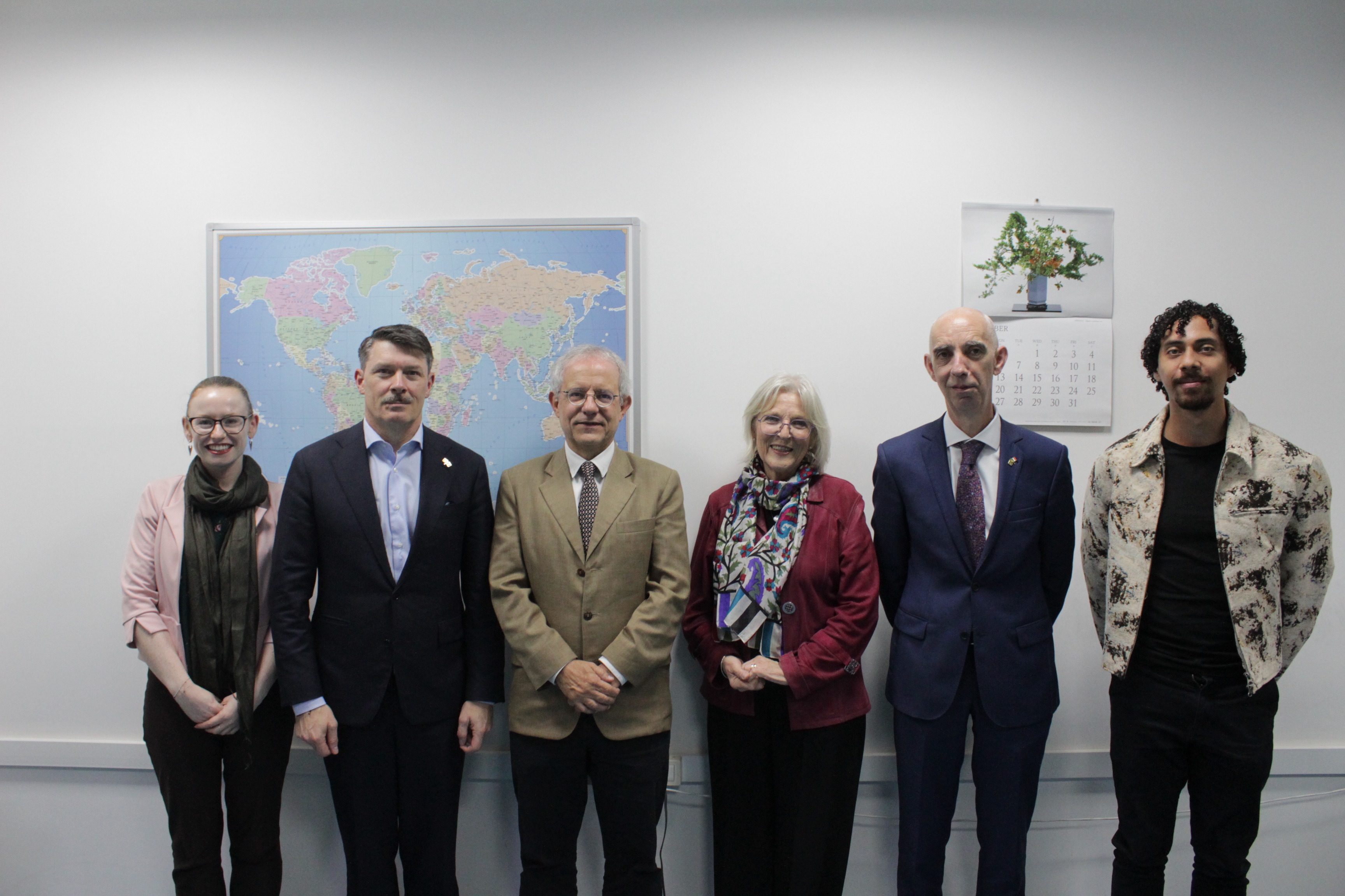 embaixador, laura, victor